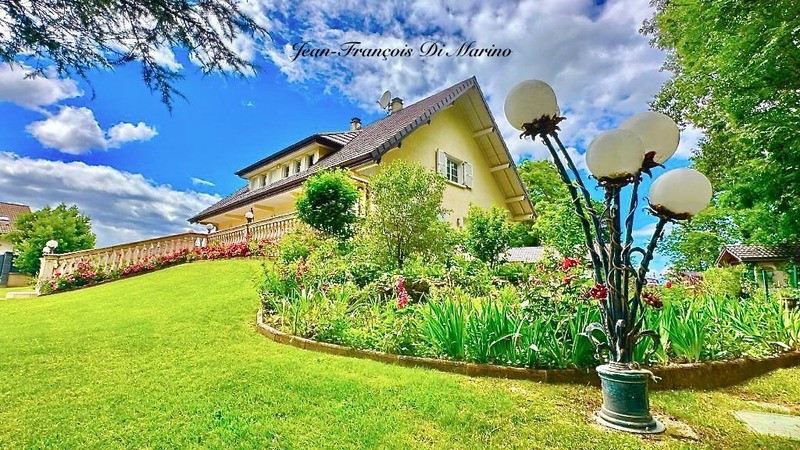 Contemporary house for sale in Lully
