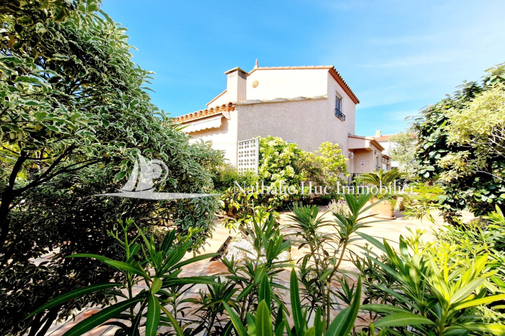 Luxury villa for sale in Canet Plage