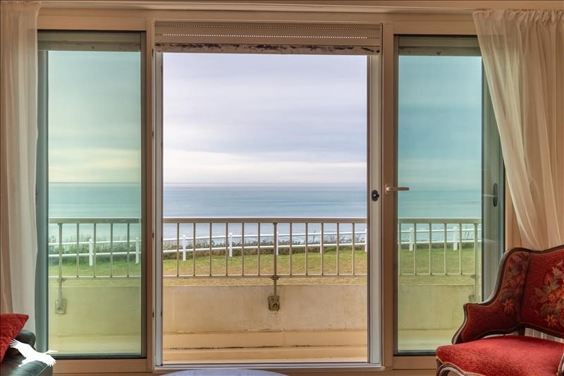 Luxury apartment for sale in the district Front de Mer