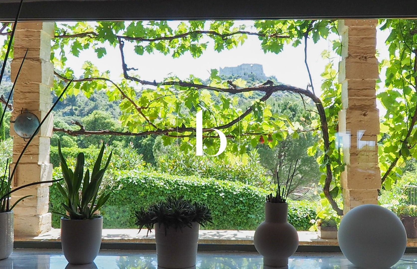 Casolare provenzale tipico in vendita Uzès