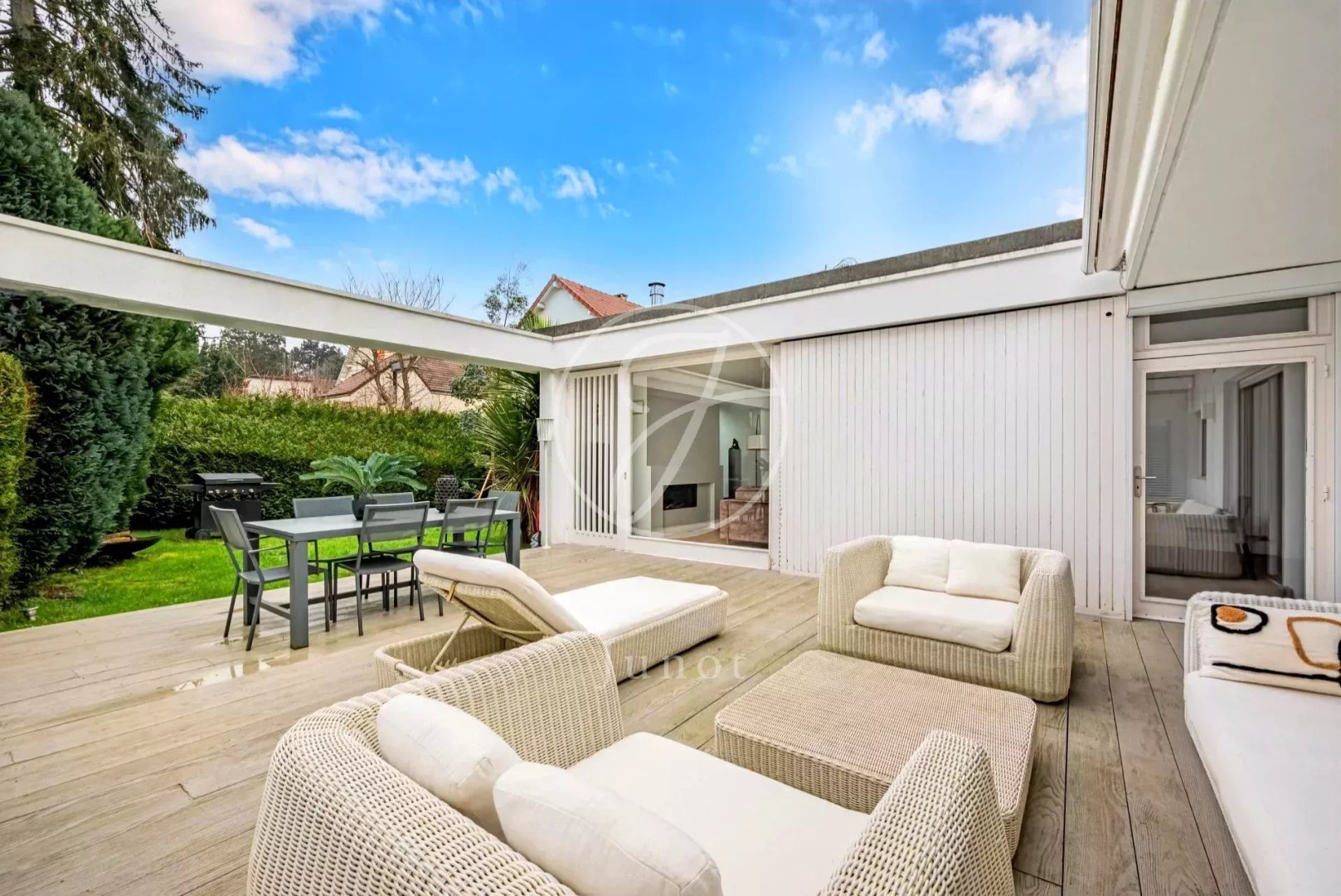Maison de luxe à vendre dans le quartier La Châtaigneraie-La Feuillaume Sud