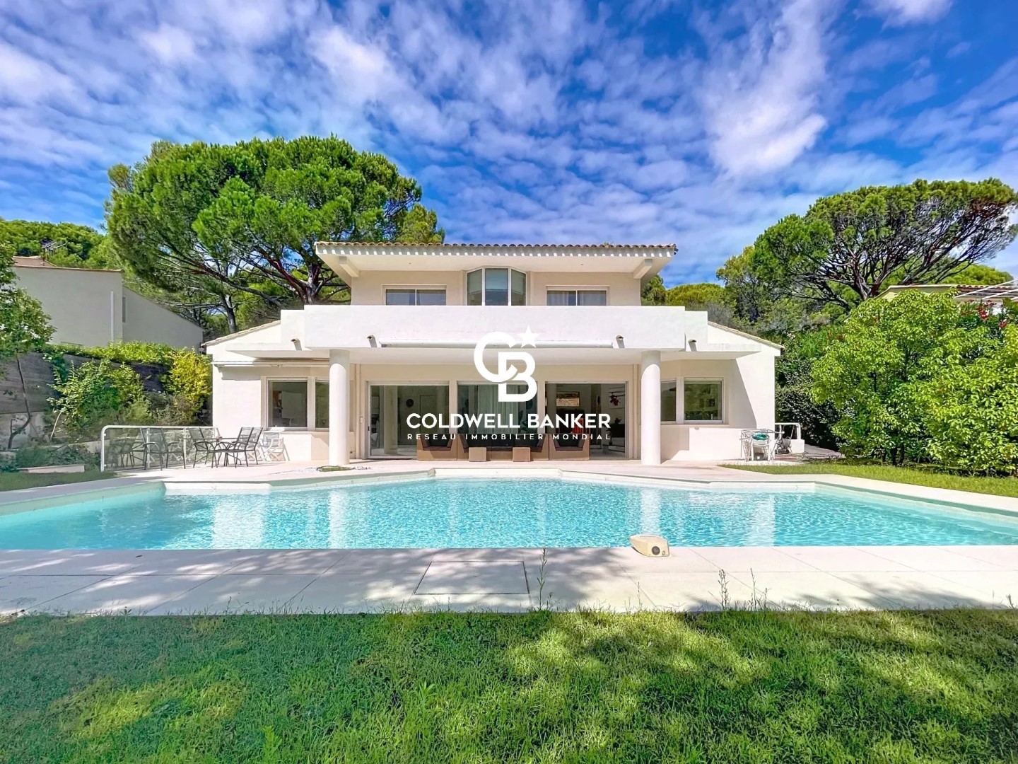 Luxury house for sale in the district Aiguebonne