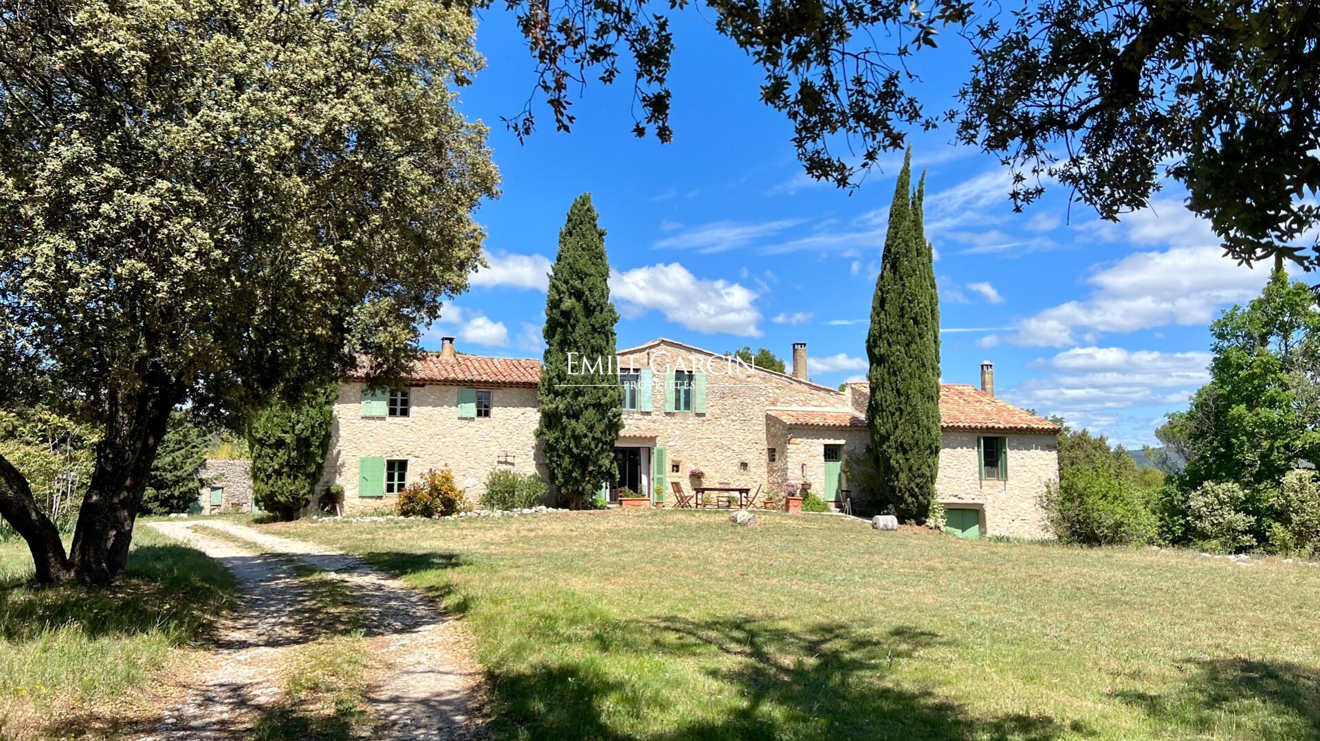 Ferme à vendre à La Bastide-des-Jourdans