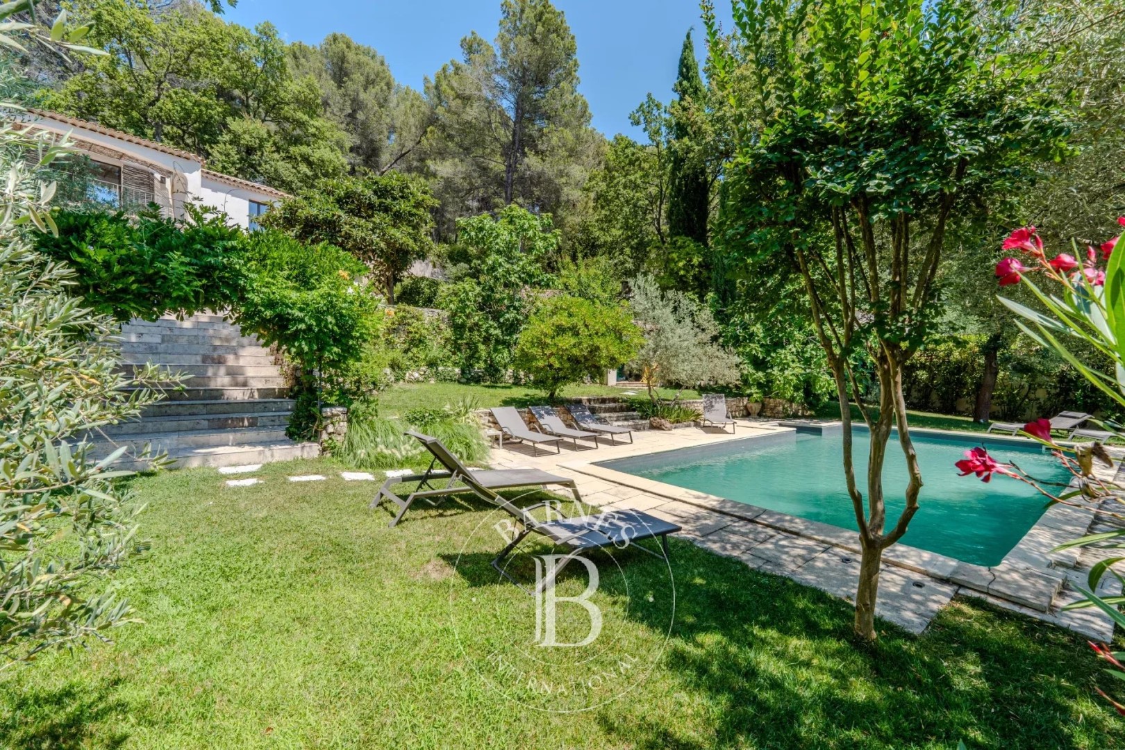 Luxury house for sale in Aix-en-Provence