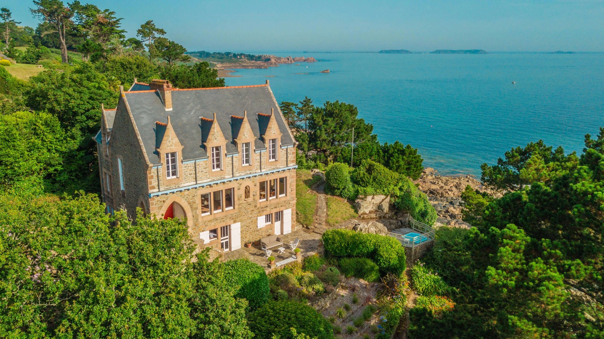 Maison de luxe à vendre dans le quartier Nord Est
