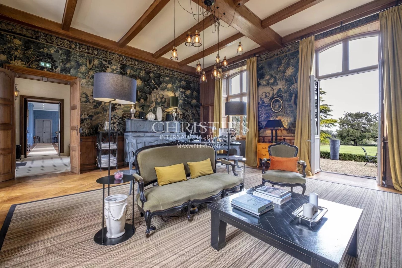 Château à vendre à Royan