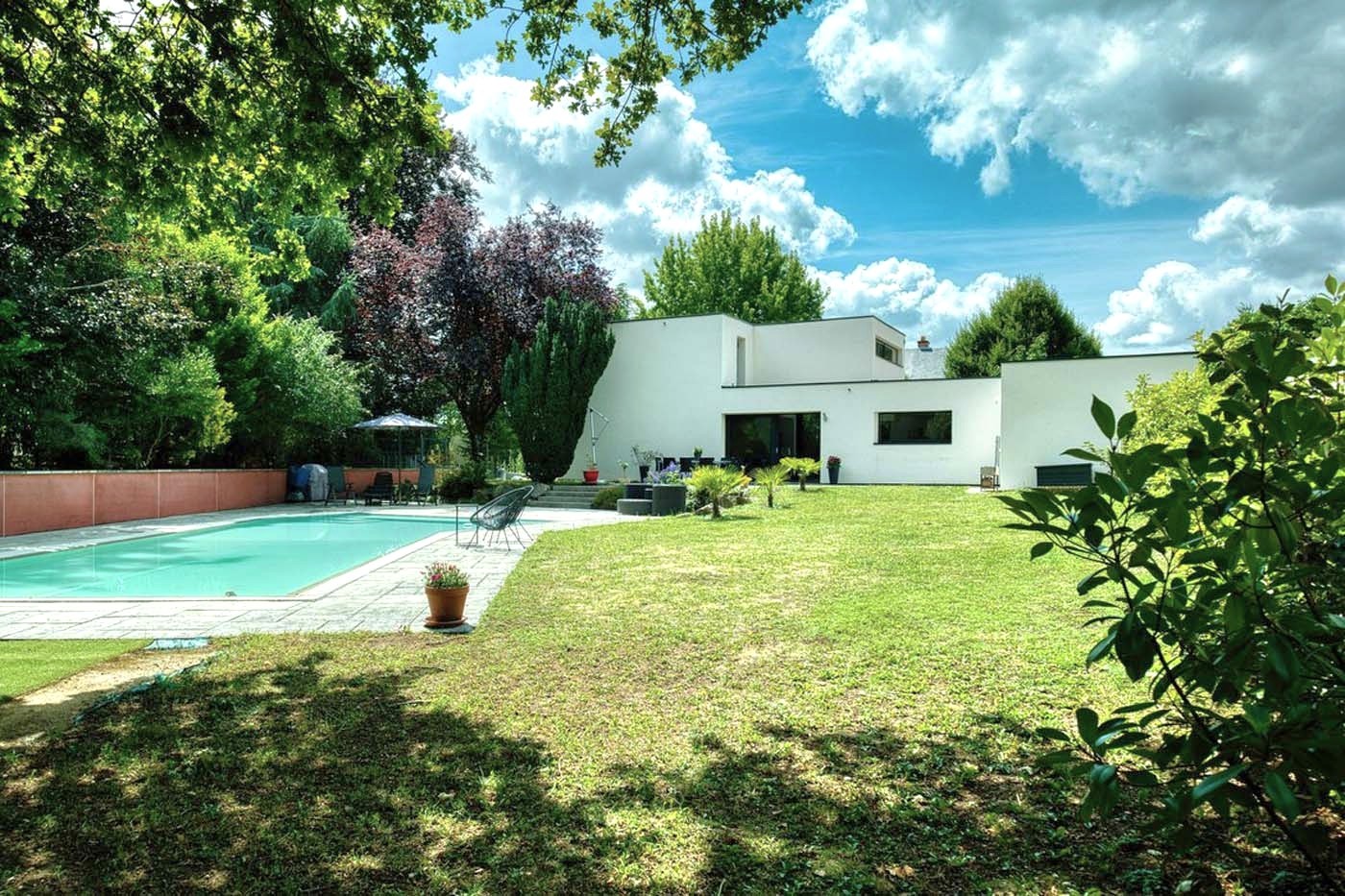 Maison de luxe à vendre dans le quartier Beauregard-Boufflers-Buthégnemont