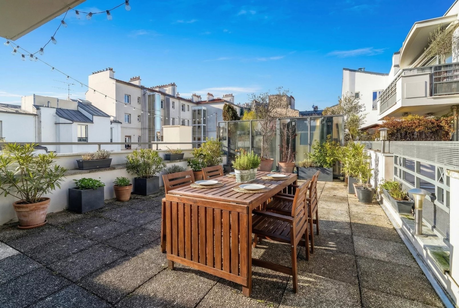 Luxury apartment for sale in the district Henri Barbusse