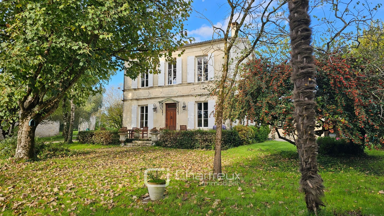 Luxury house for sale in Chaillevette