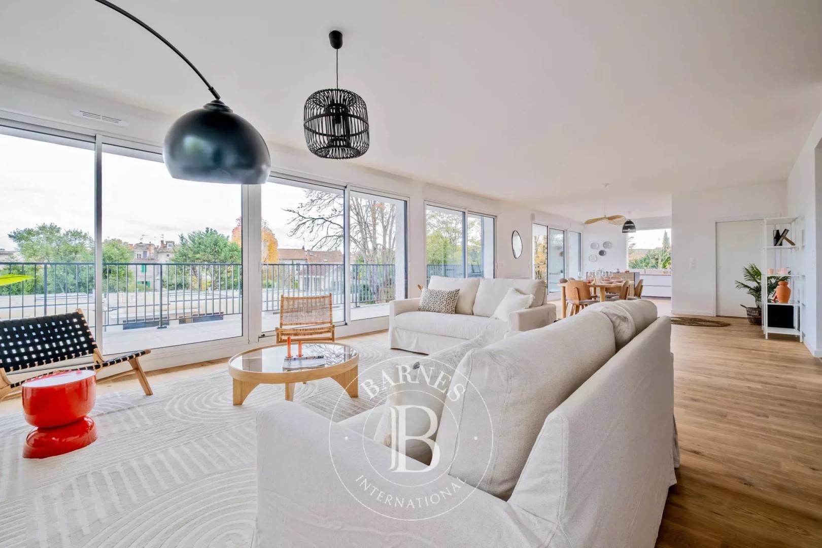 Luxe appartement te koop in Hôtel de Ville-Quinconce-Saint Seurin-Fondaudège