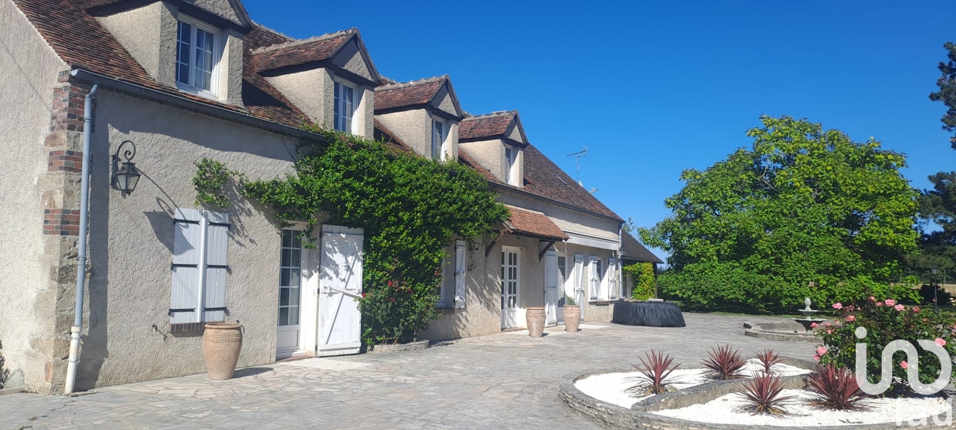 Maison de luxe à vendre à Saint-Hilaire-les-Andrésis