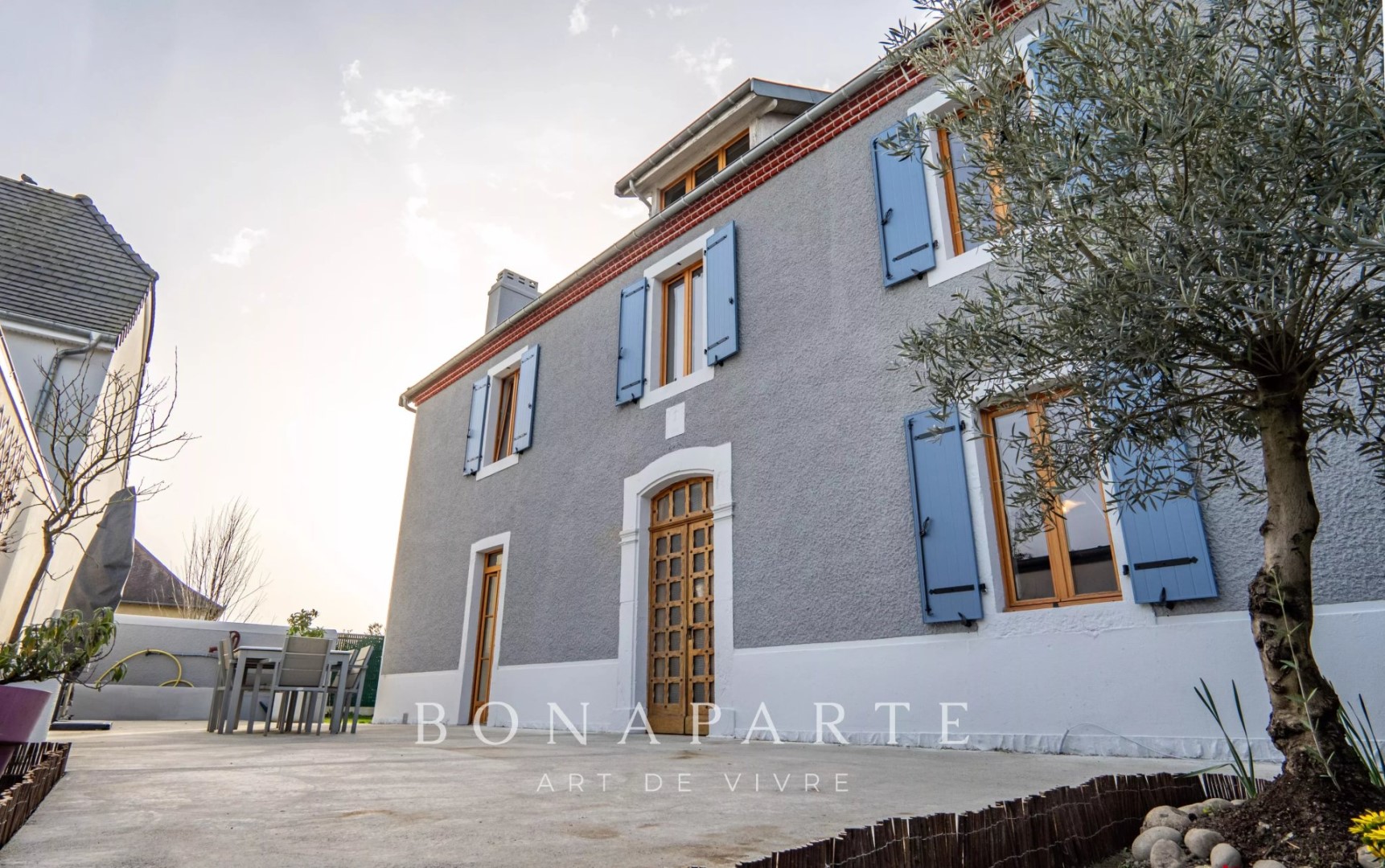 Maison de luxe à vendre dans le quartier Bourg