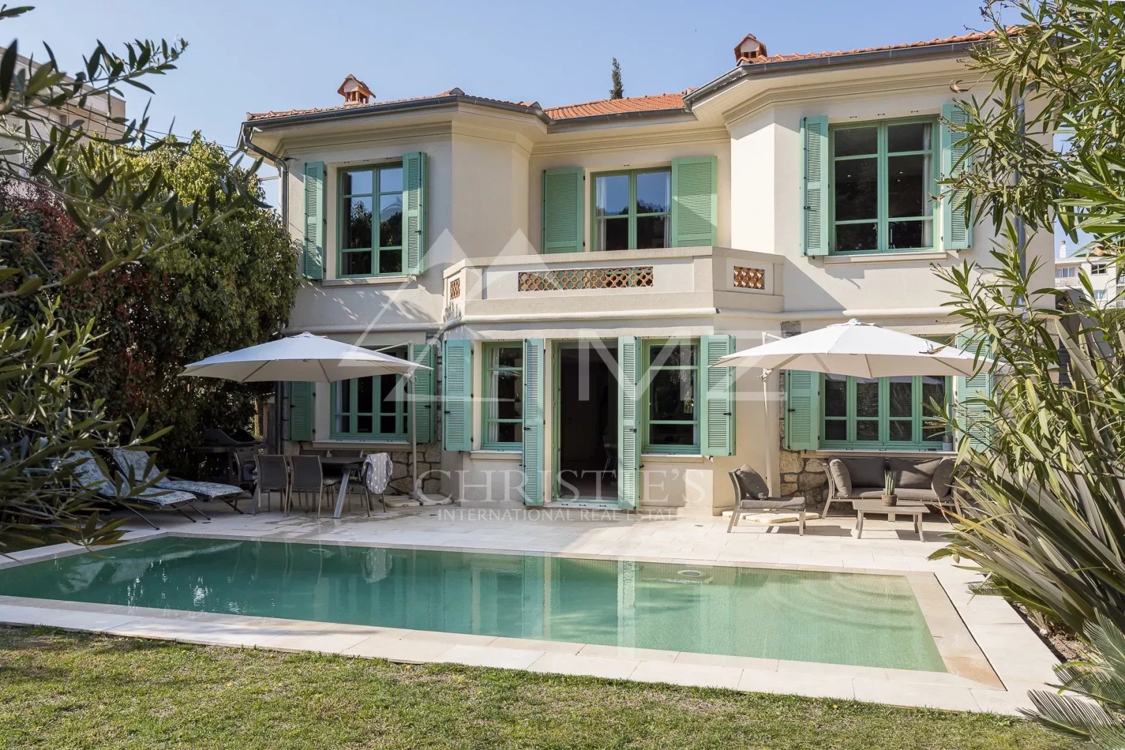 Luxury villa for sale in Juan les Pins
