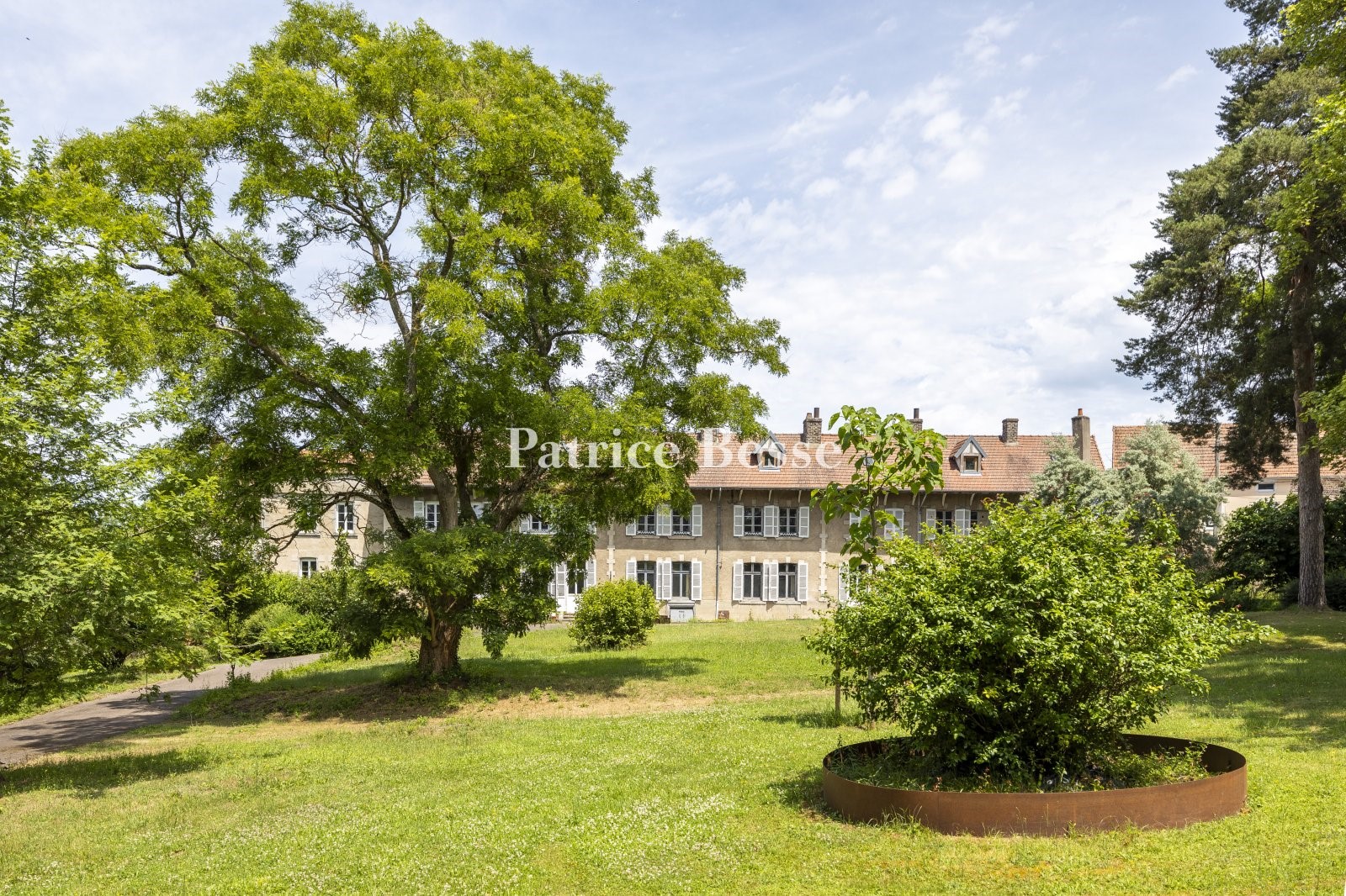 Residence for sale in Autun