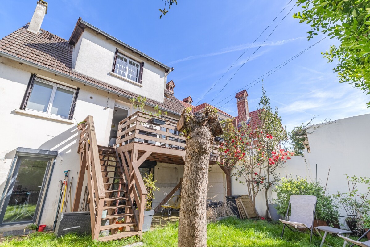 Luxury house for sale in the district Plateau