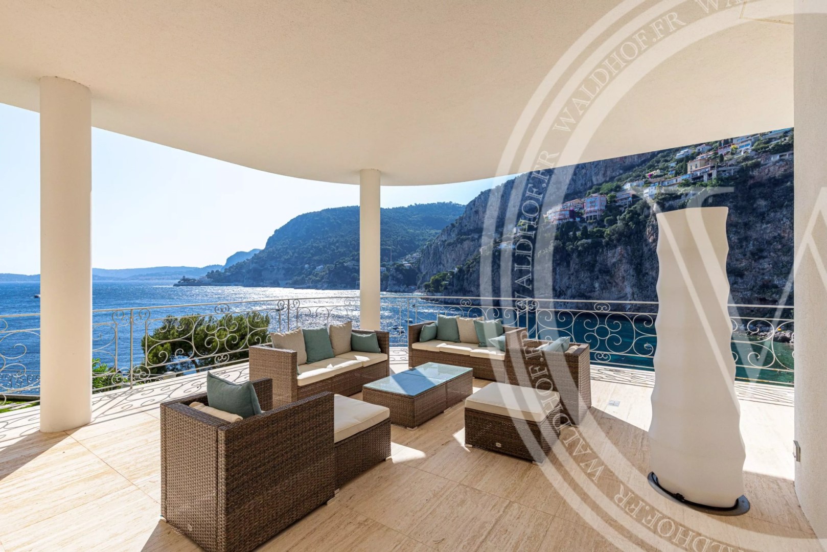 Luxury villa to rent in Cap-d'Ail
