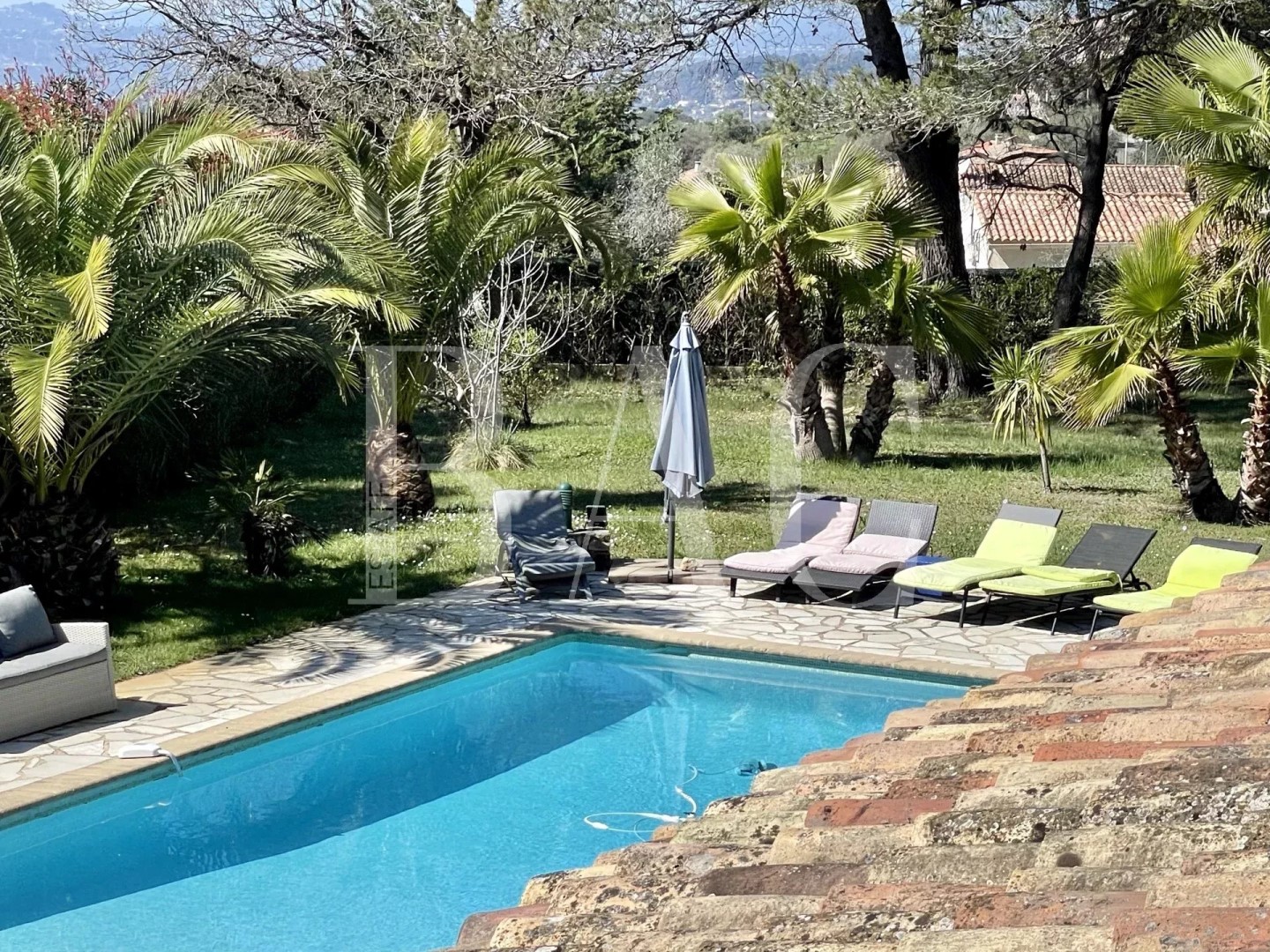 Luxury villa for sale in Le Cannet