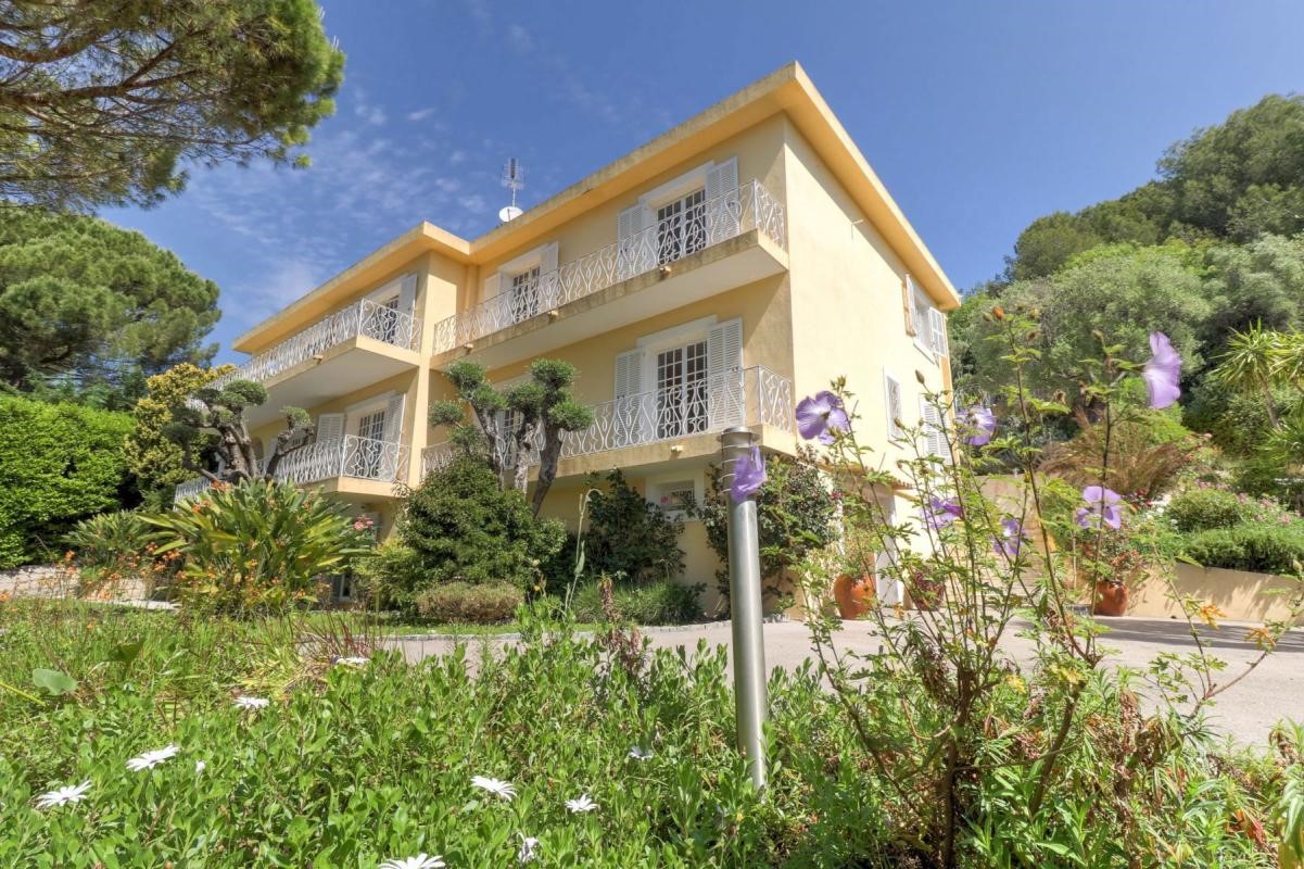 propriété à vendre dans le quartier Gairaut