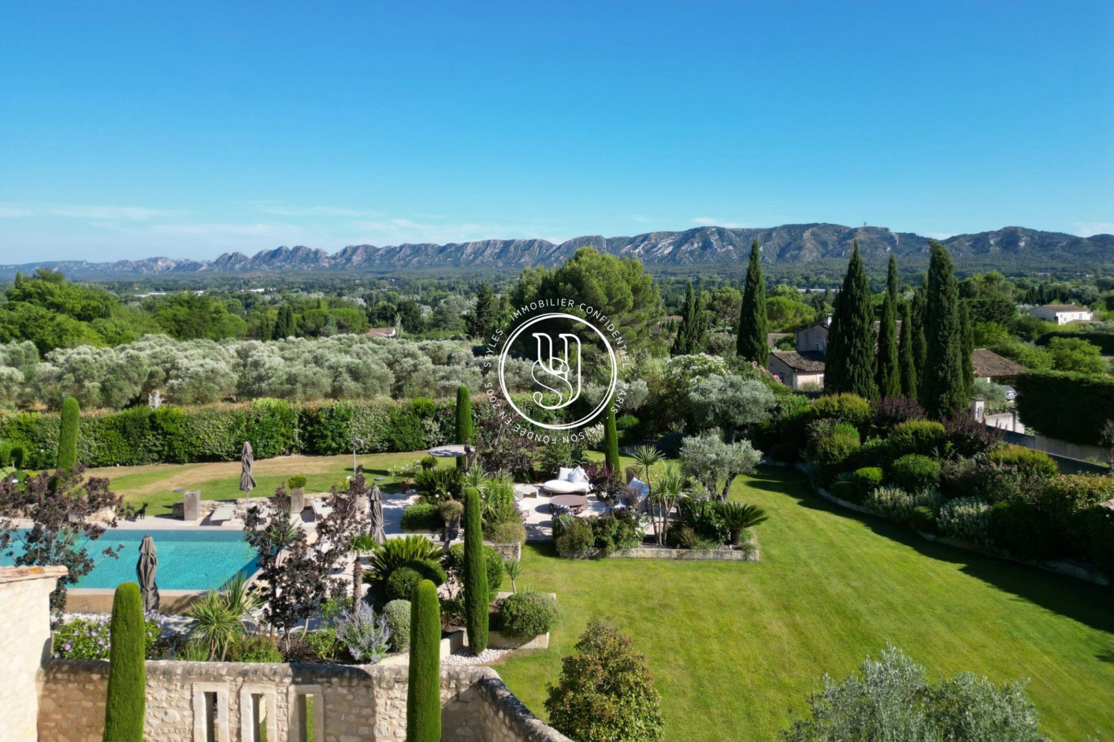 Luxury house for sale in the district Centre Ville