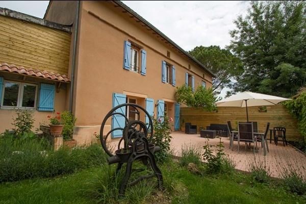 Au cœur du triangle d'or Albi, Cordes sur Ciel et Gaillac, maison, le Chai Boissel vous offre un ...