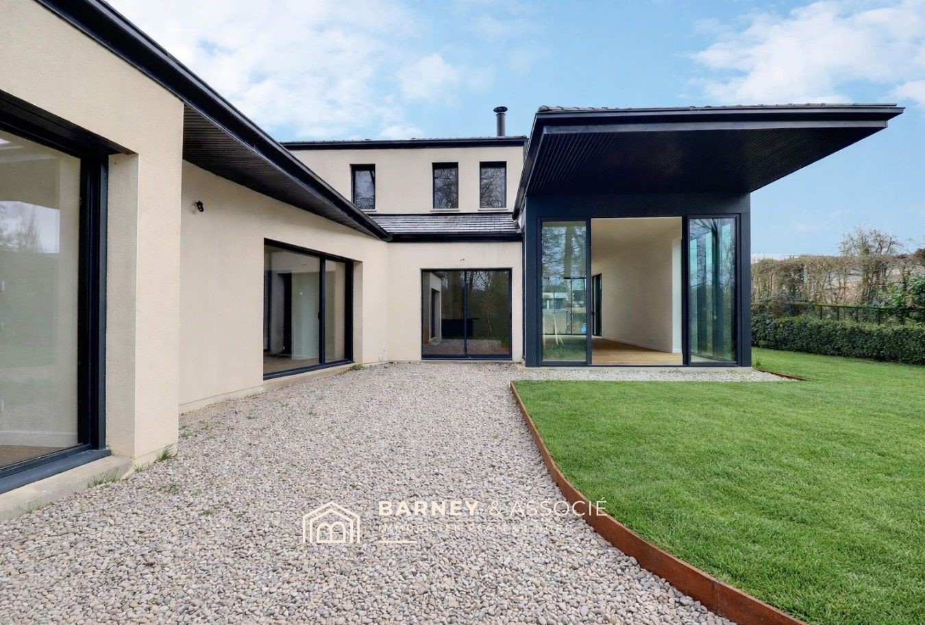 Maison contemporaine à vendre à Mont-Saint-Aignan