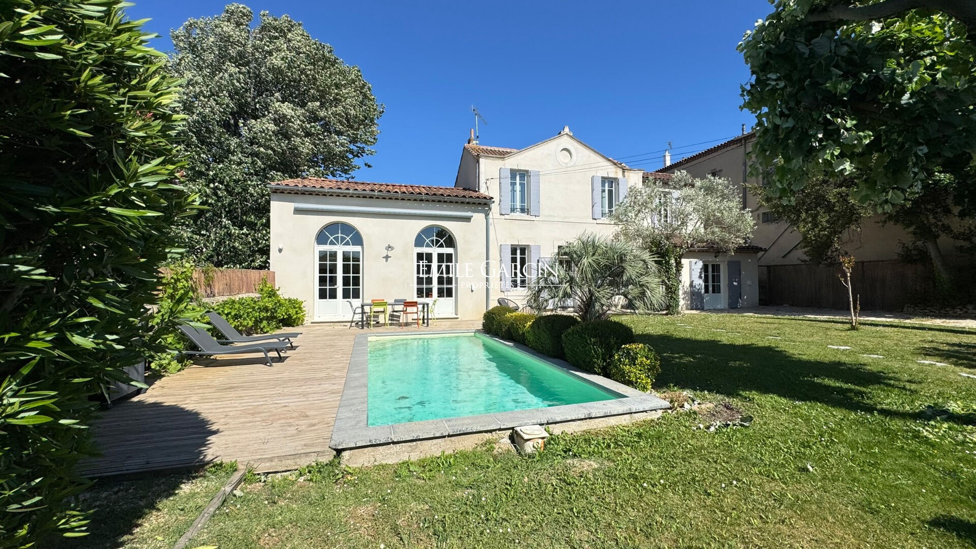 Maison de luxe à vendre dans le quartier Le Pilon Blanc