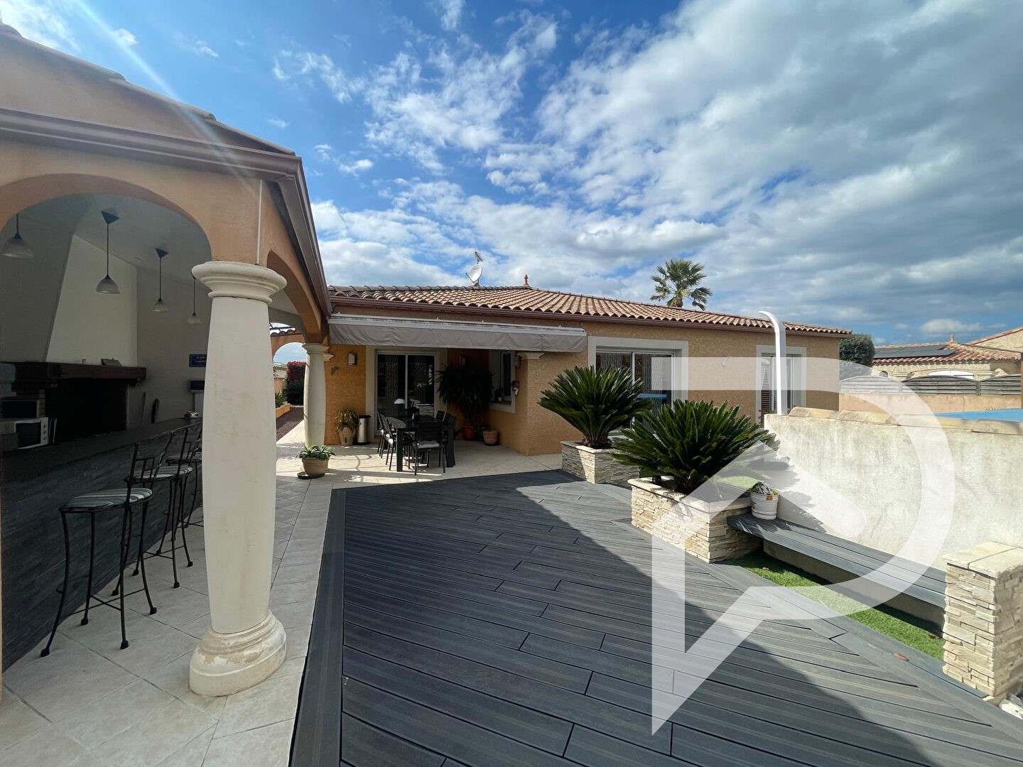 Luxury villa for sale in Colombiers