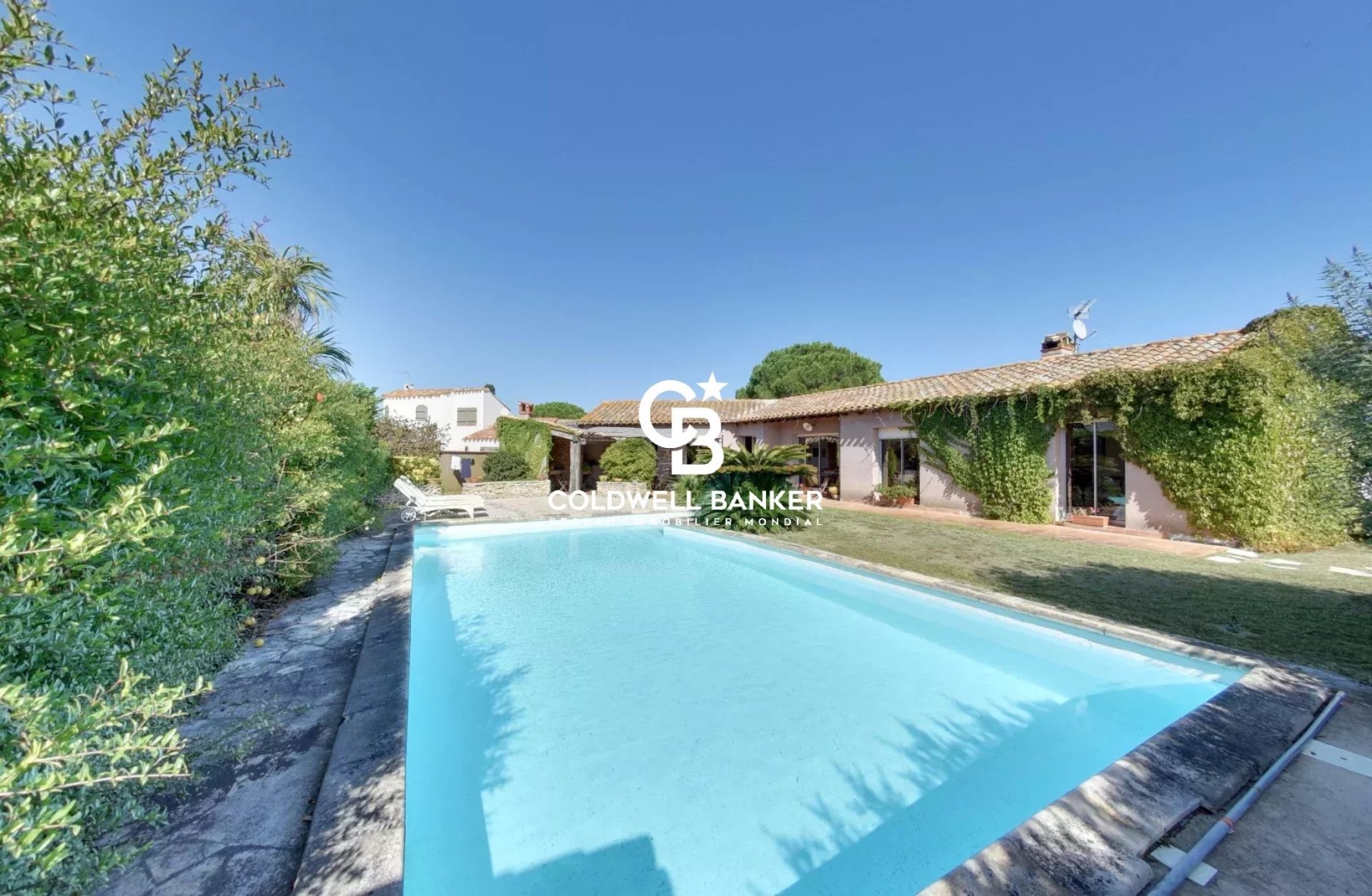 Villa de luxe à vendre dans le quartier Peripherie