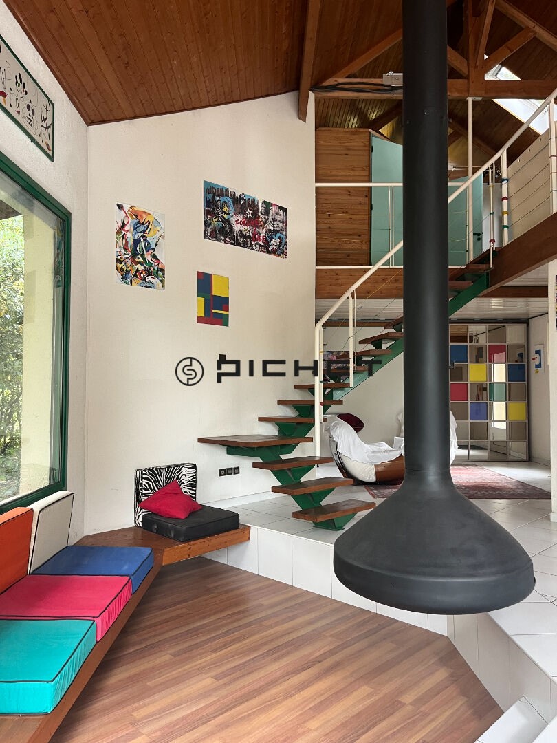 Maison de luxe à vendre dans le quartier Capeyron-La Forêt