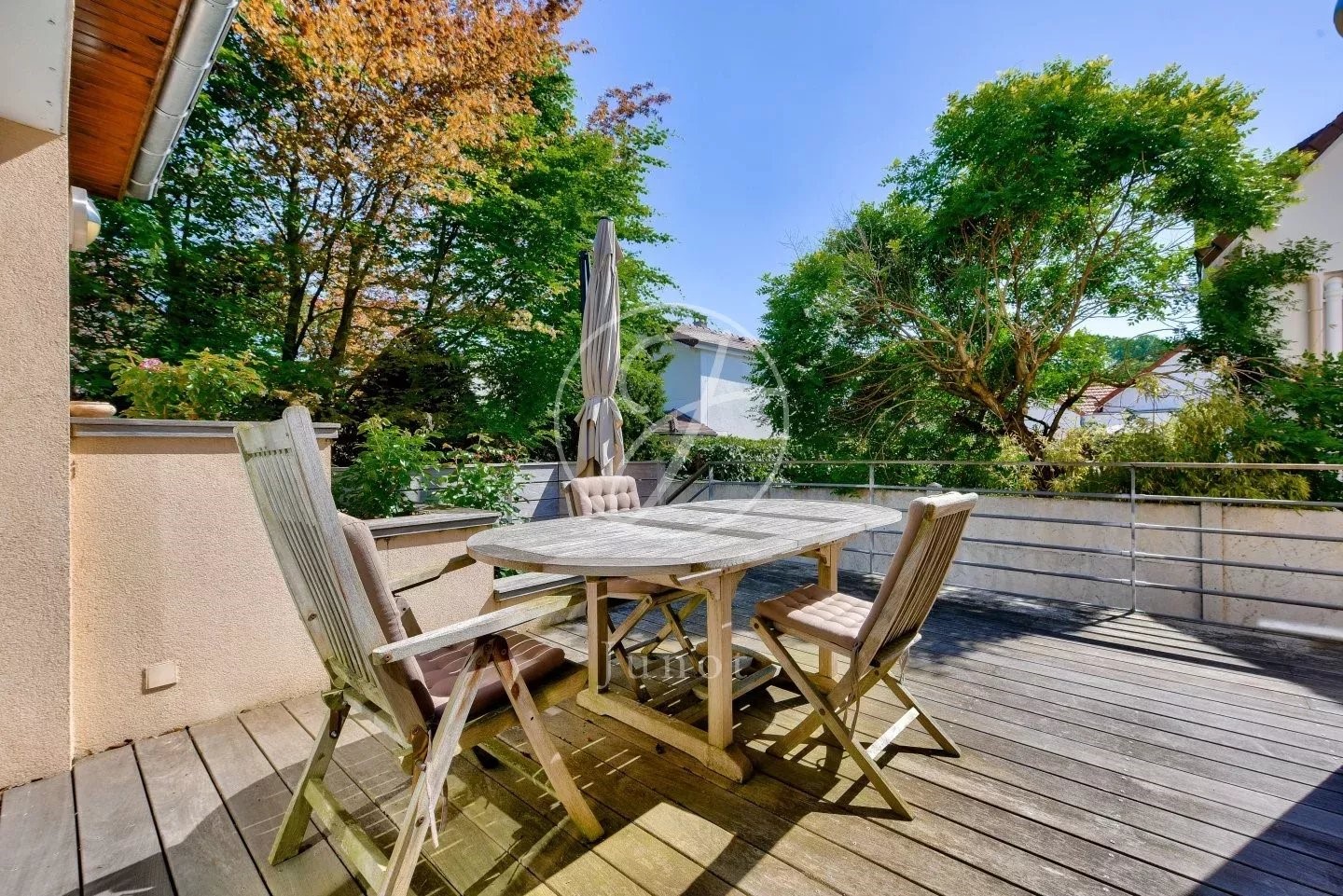 Maison de luxe à vendre dans le quartier Jonchere-Malmaison-Saint Cucufa