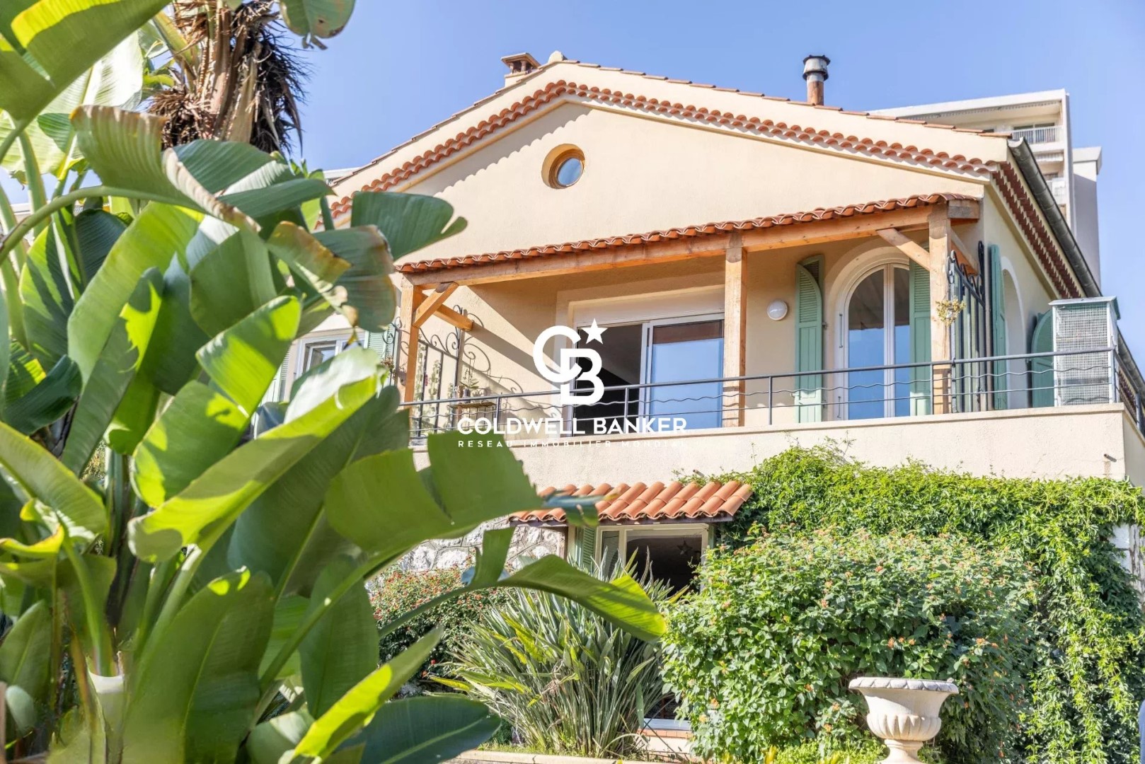 Villa de luxe à vendre dans le quartier Lanterne
