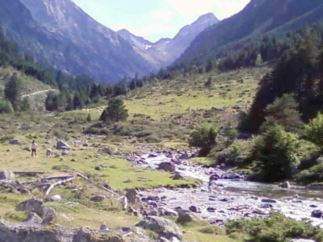 Appartement De Vacances A Cauterets En Midi Pyrenees Pour 4 Pers 35m Amivac Com