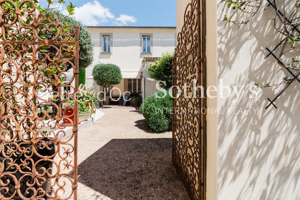Maison de luxe à vendre dans le quartier Vignes Rouges-Saint Georges-Cité Ozanam-Troubadours-La Gravette