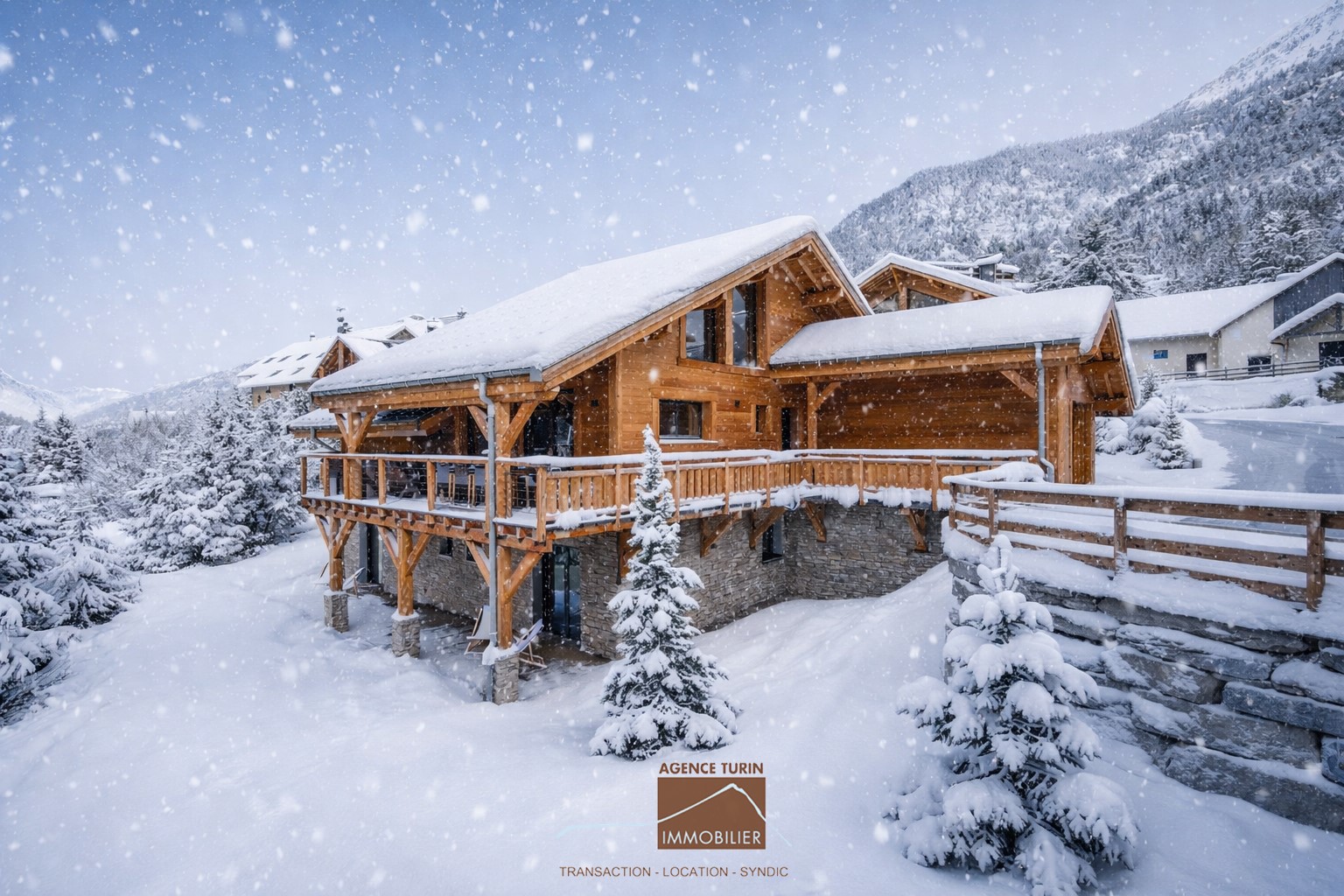 Luxury cabin for sale in Briançon