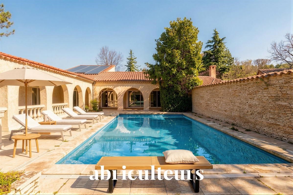 Luxury house for sale in the district Ouest