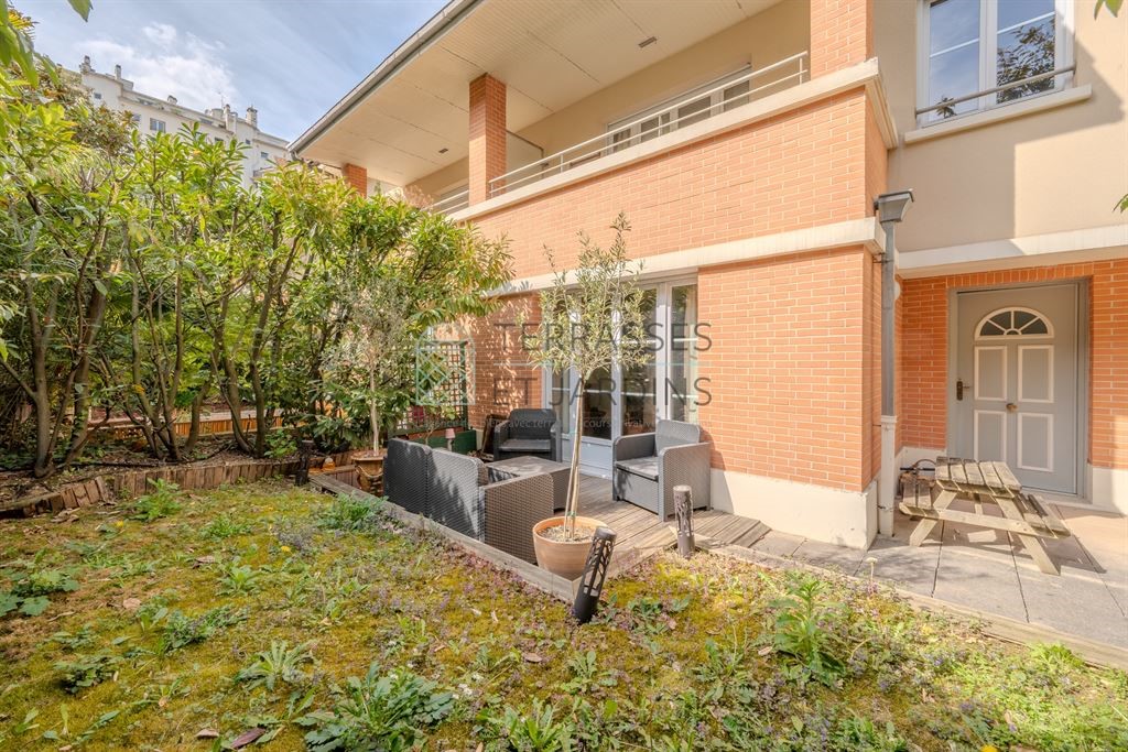 Luxury house for sale in the district Peri-Brossolette