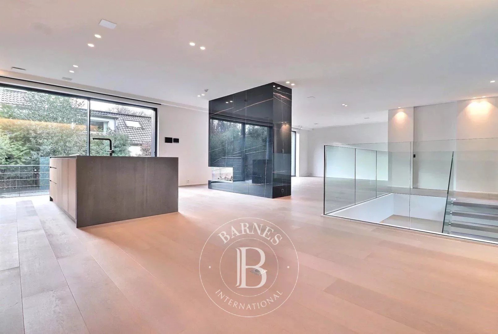 luxury duplex to rent in Uccle