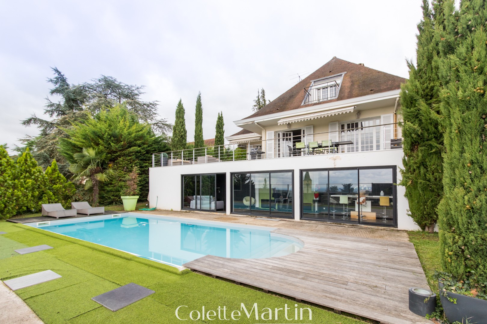 luxe huis te koop in Corcelles-les-Monts