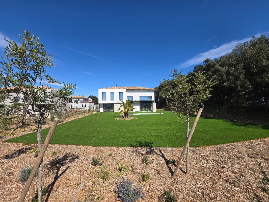 Villa de luxe à vendre dans le quartier Vallée Verte-Issarts-Vignasses