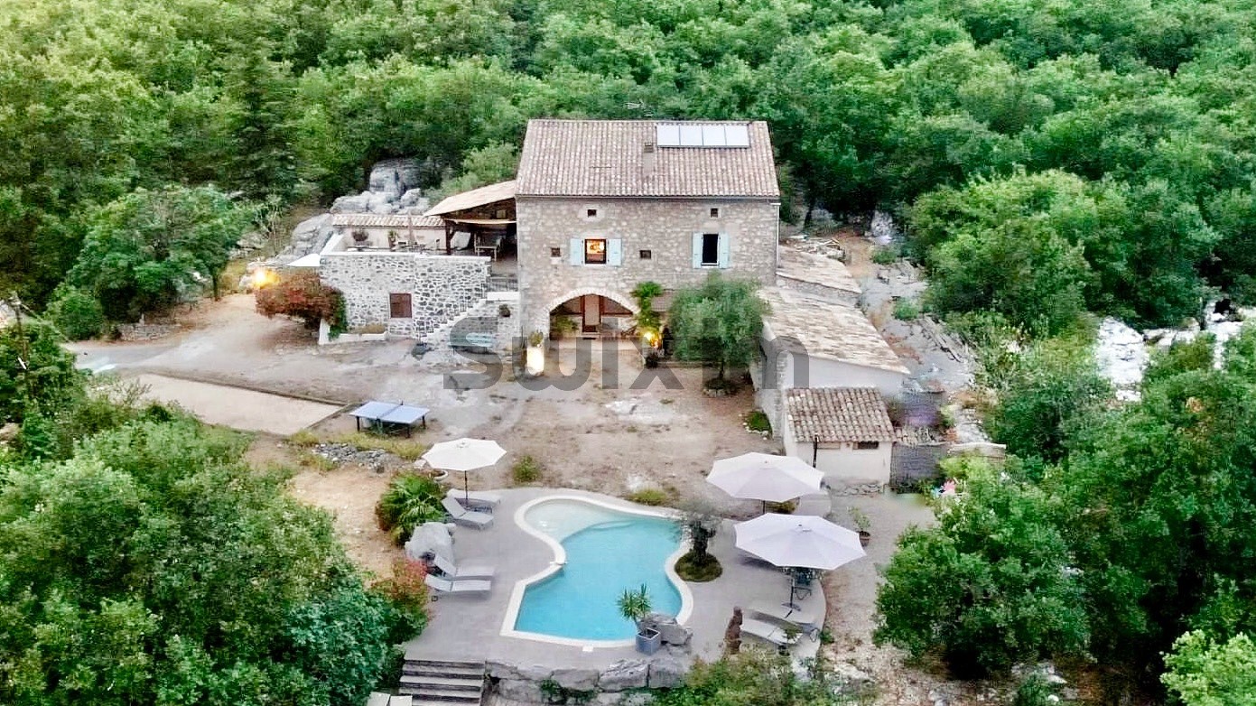 Villa de luxe à vendre à Barjac