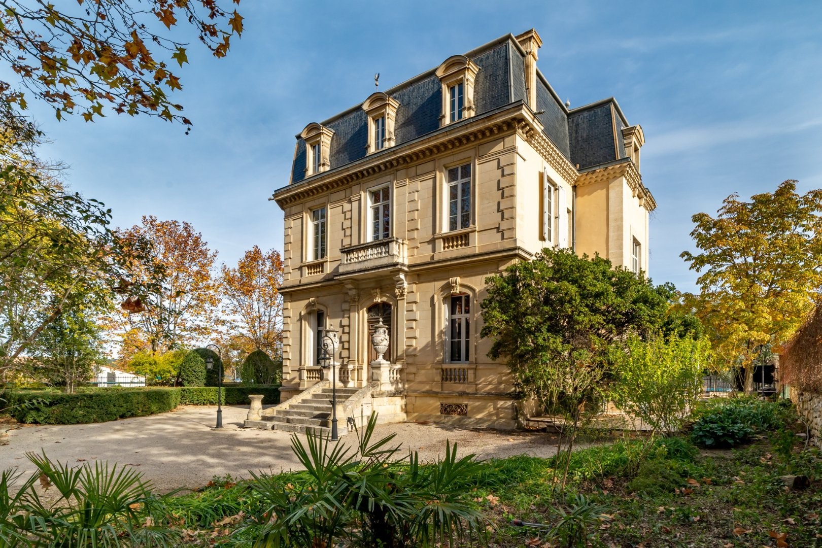 Herenhuis te koop in Arènes