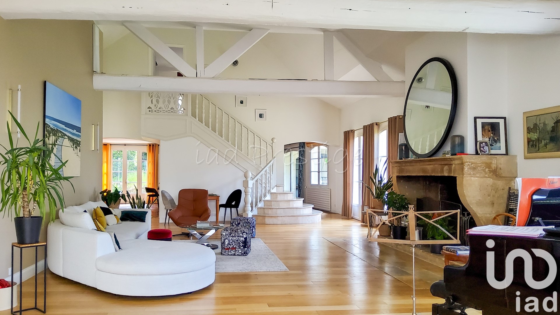 Luxury house for sale in the district Les Residences