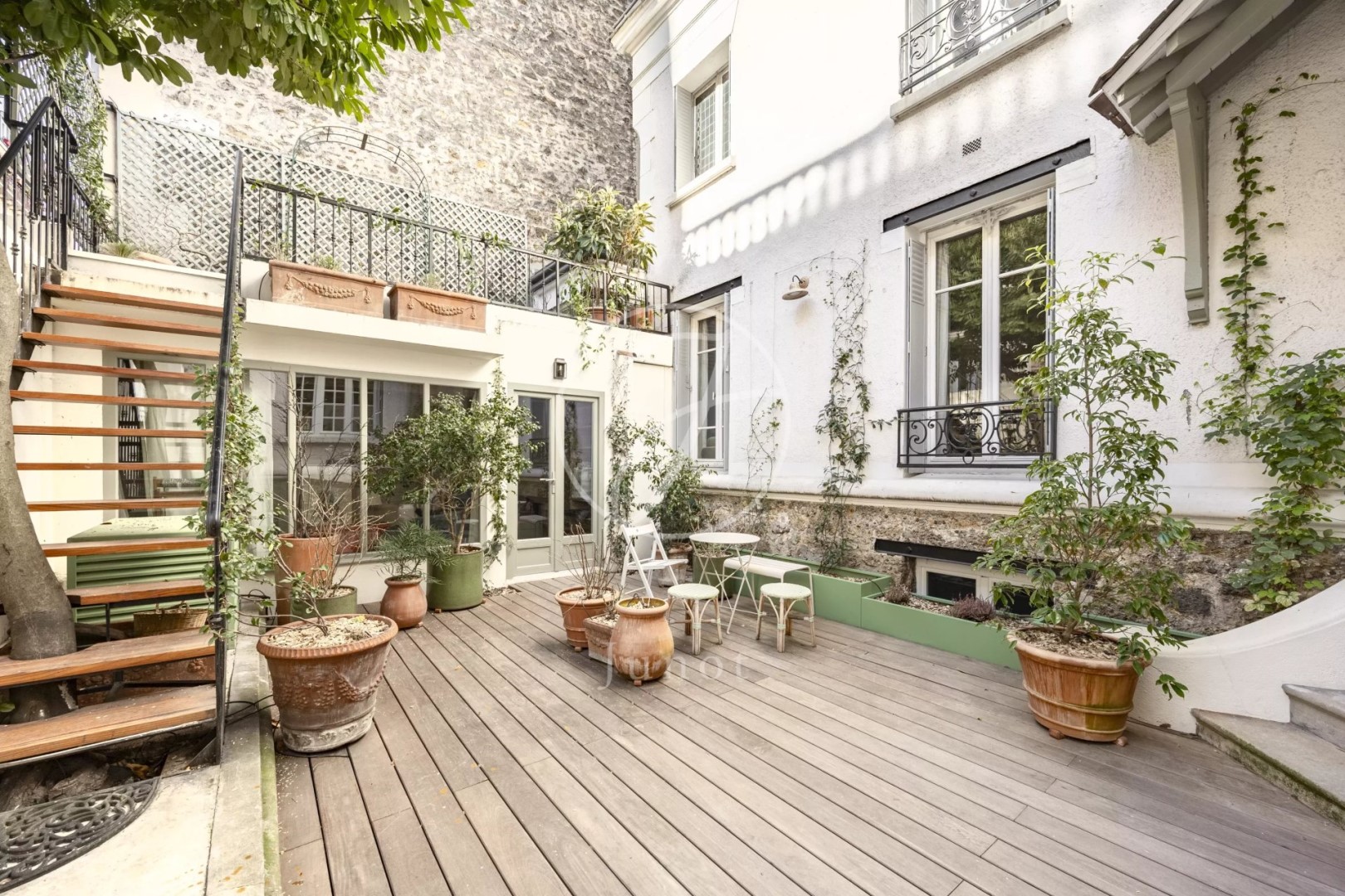 Luxury house to rent in the district Didot-Porte de Vanves