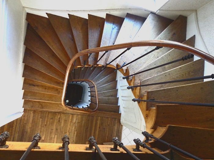 Au fil de Troyes. Escalier.