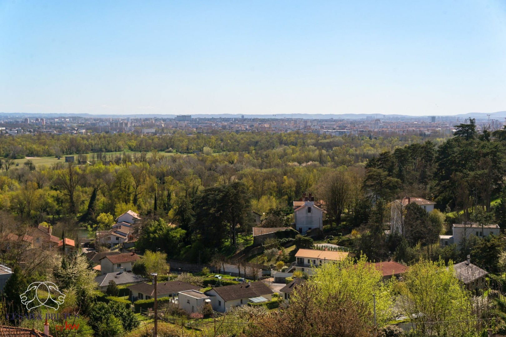 Maison contemporaine à vendre dans le quartier Mercières – Bruyères