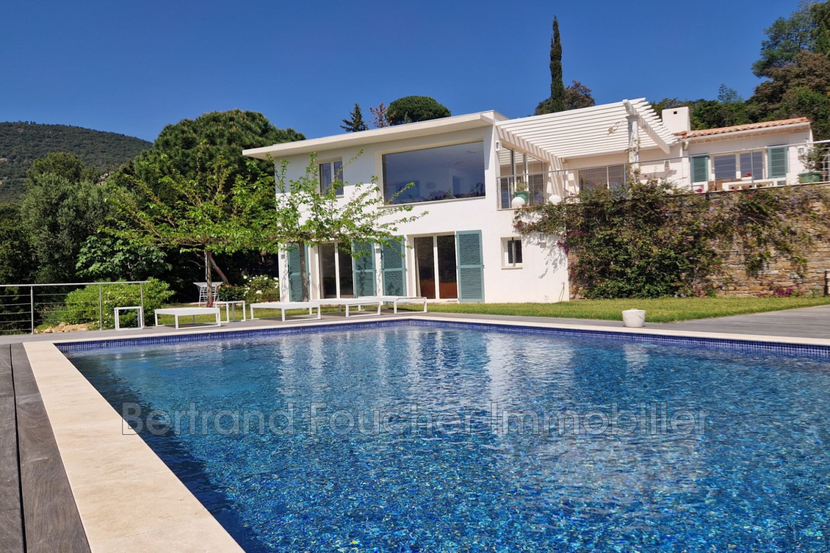 Villa de luxe à vendre dans le quartier Nord