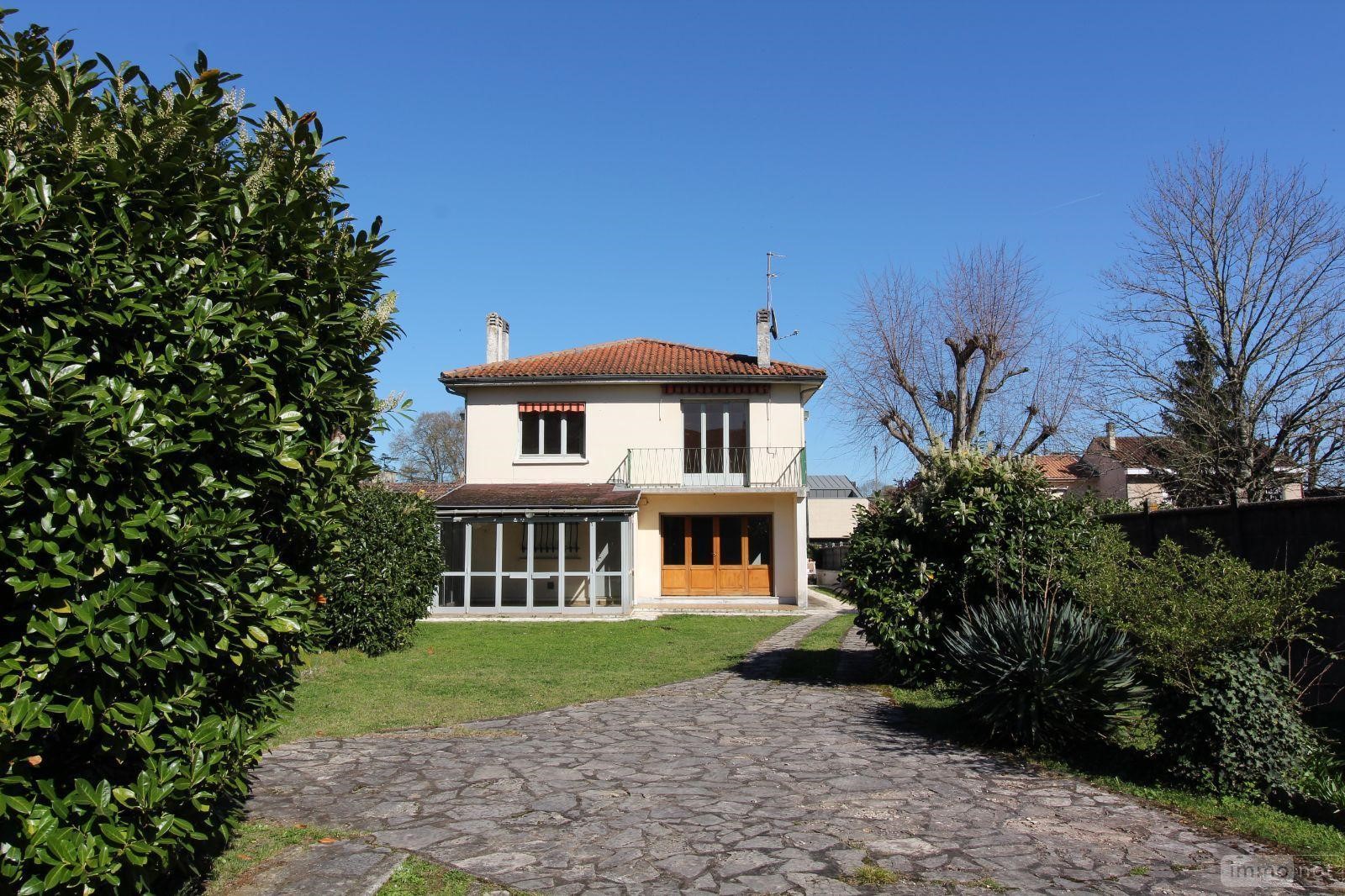 Luxury house for sale in the district Marceau-Tivoli