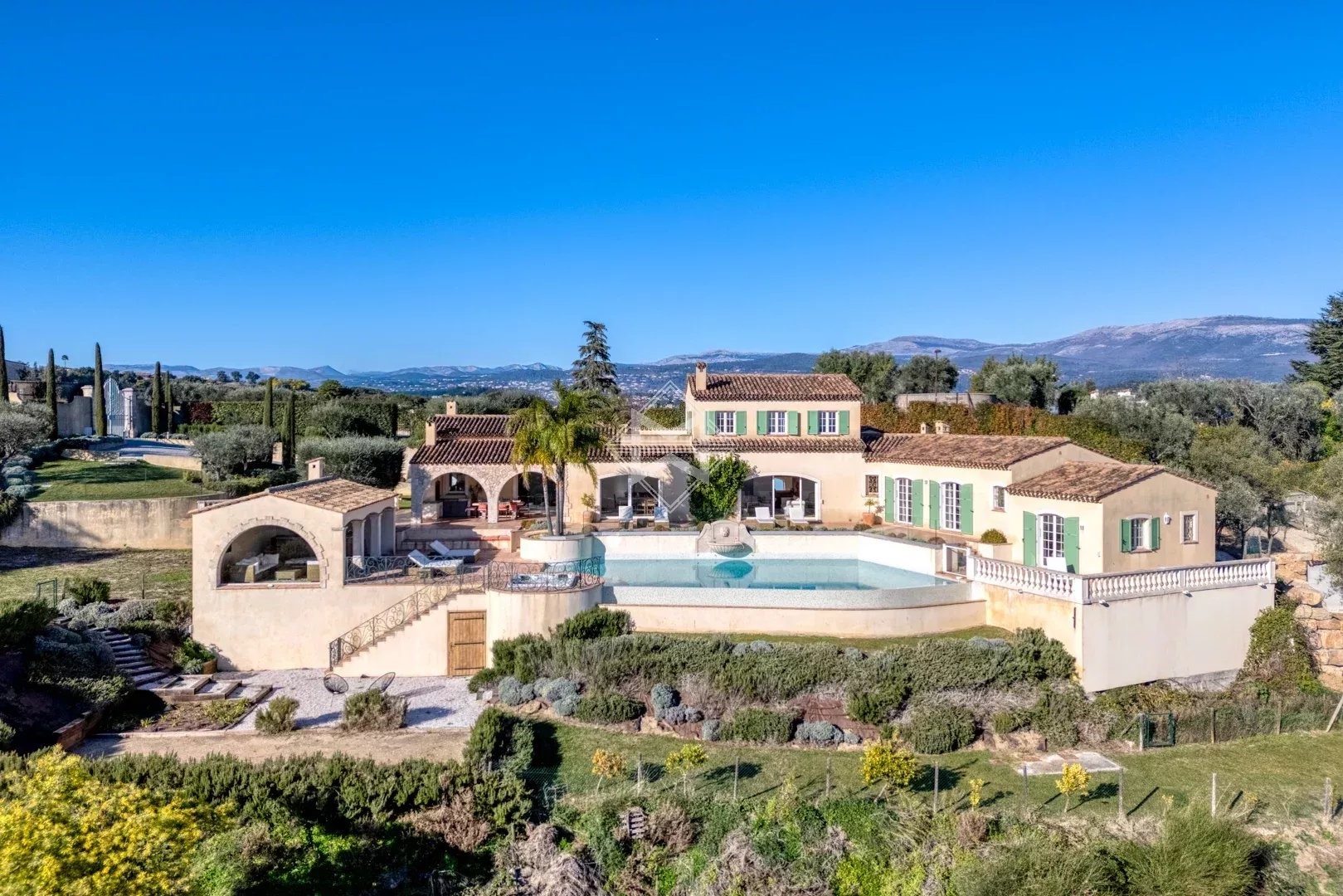 Villa de luxe à vendre à Pégomas