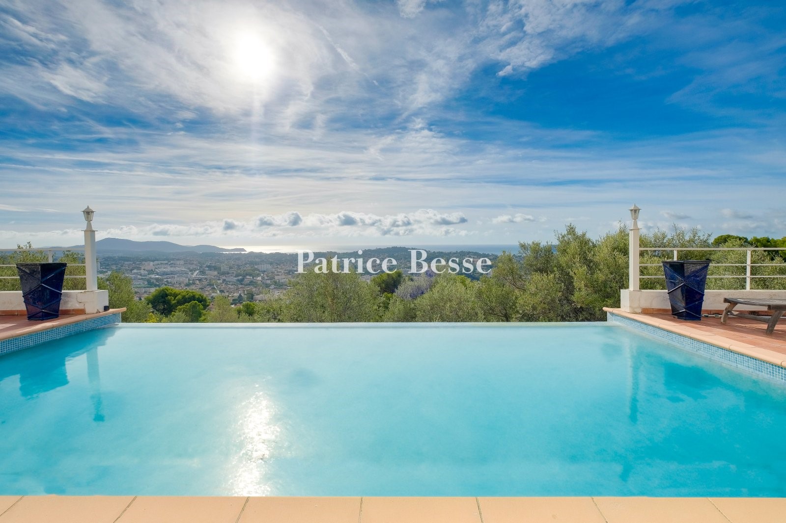 Luxury house for sale in Toulon