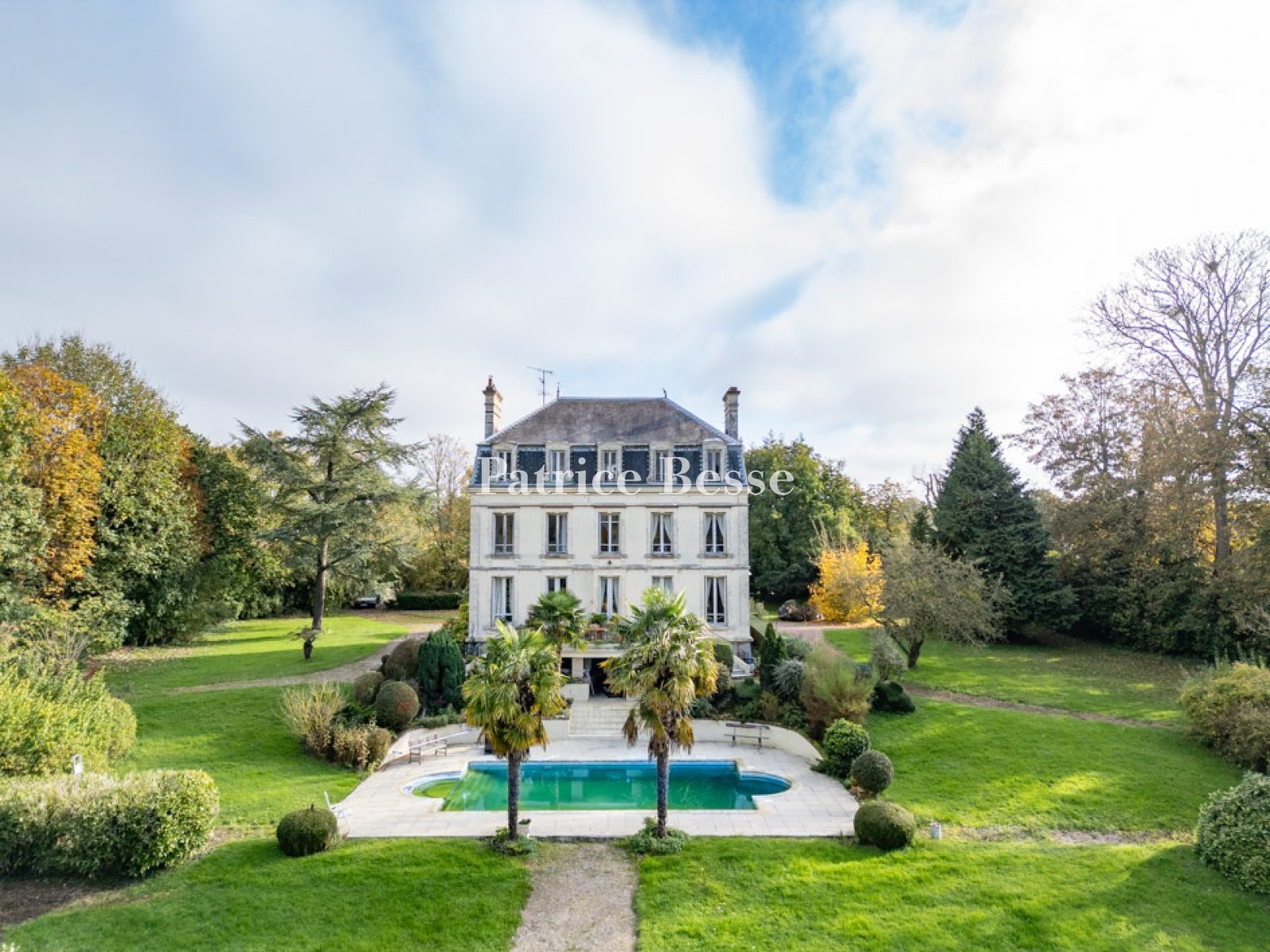Luxury house for sale in Saint-Pierre-sur-Dives